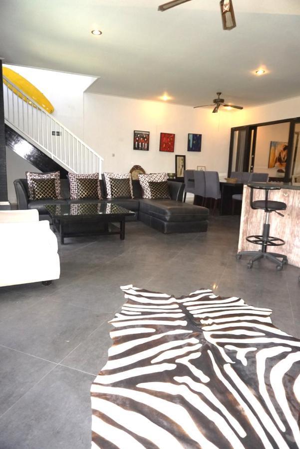 Villa Lingkar 89A Canggu Eksteriør billede