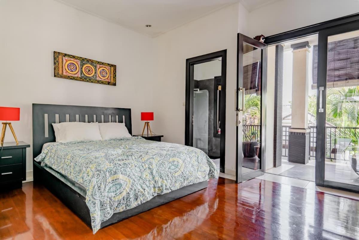 Villa Lingkar 89A Canggu Eksteriør billede