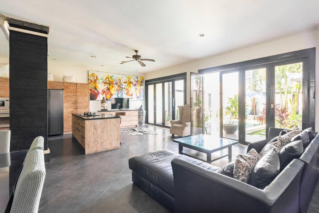 Villa Lingkar 89A Canggu Eksteriør billede