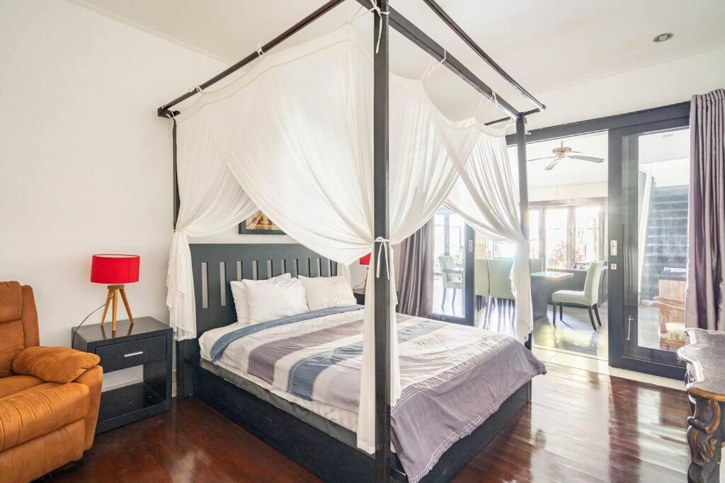 Villa Lingkar 89A Canggu Eksteriør billede